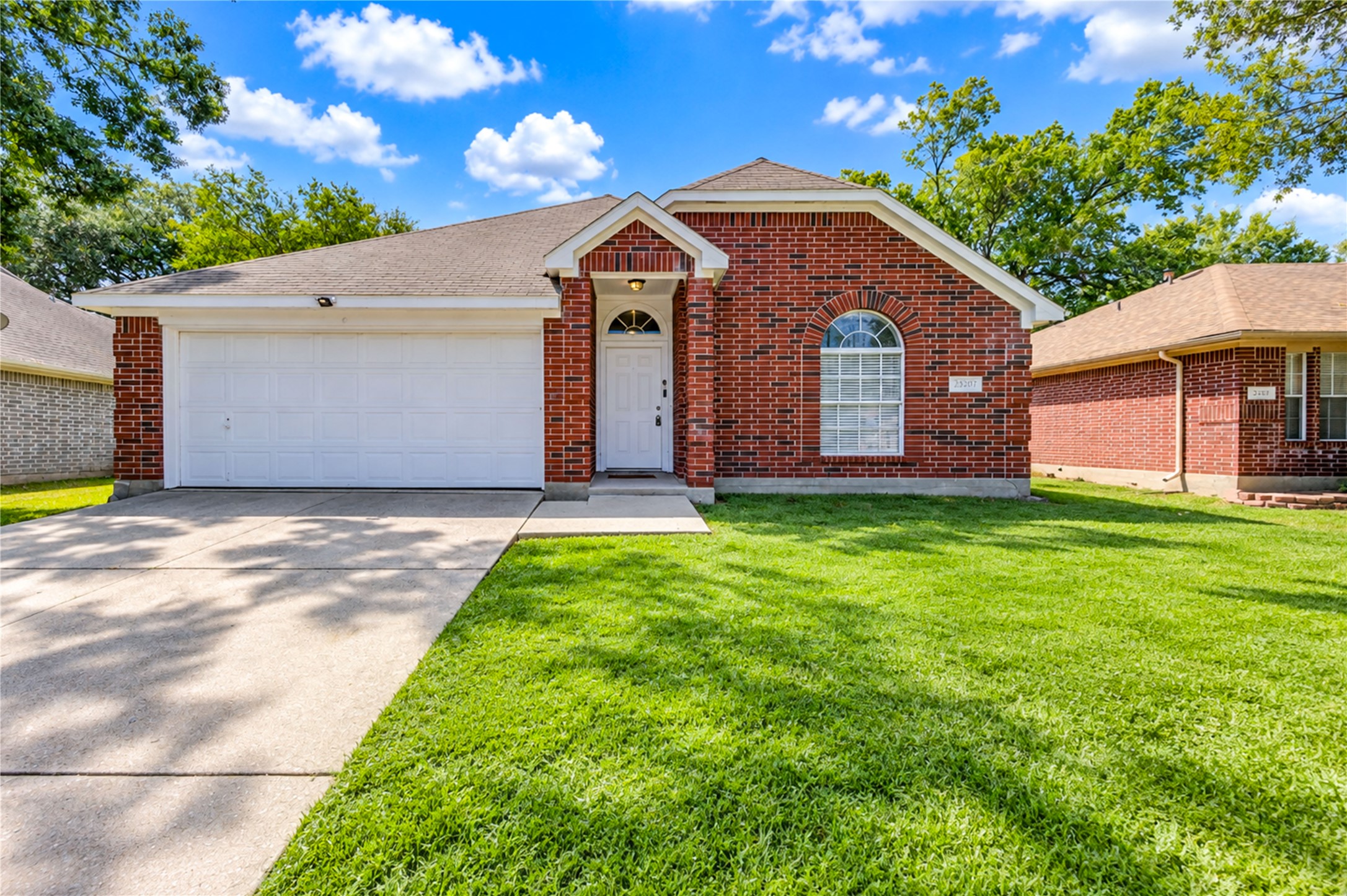 23207 Lone Wolf Trail
