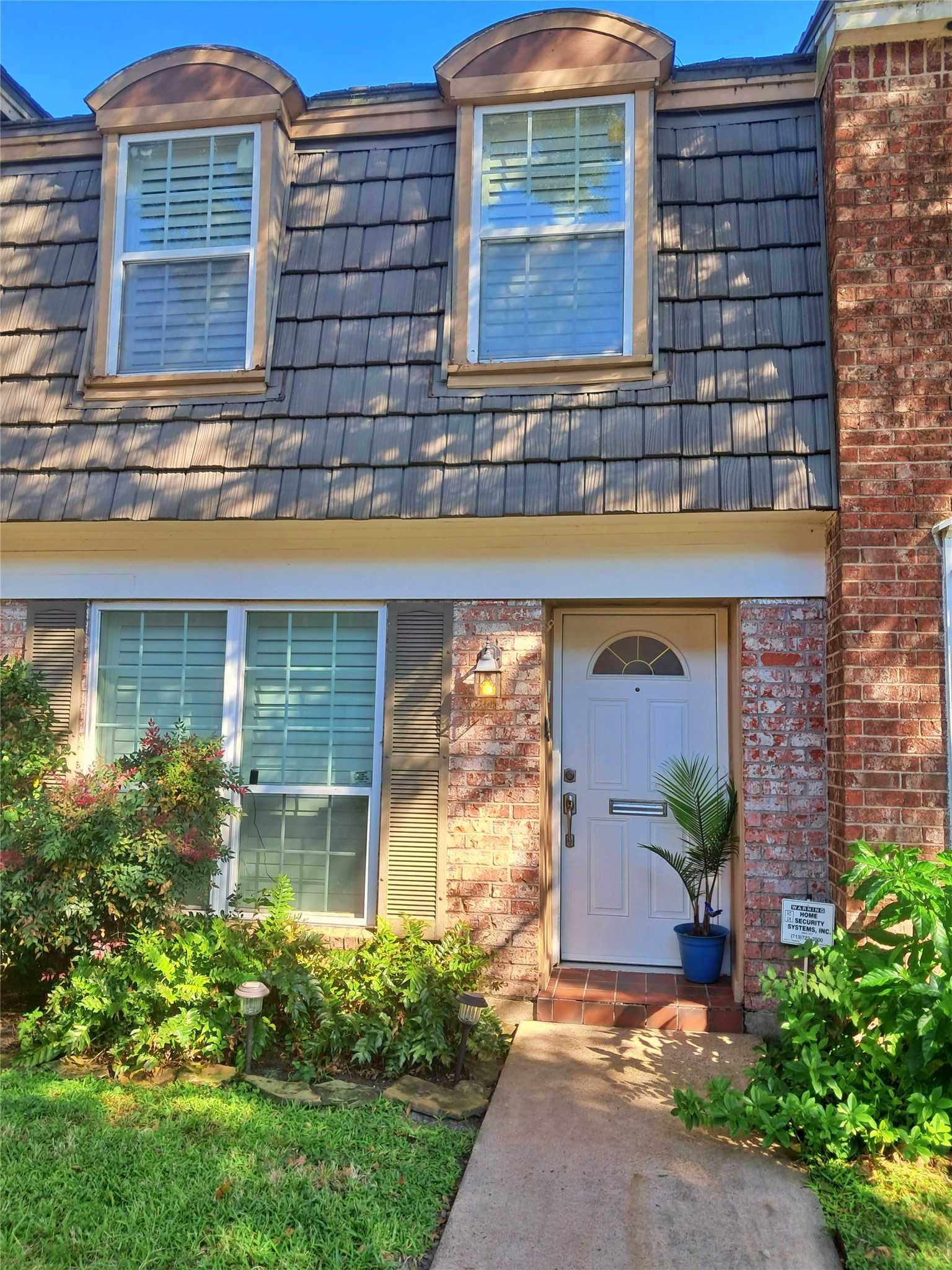 1419 Springrock Lane