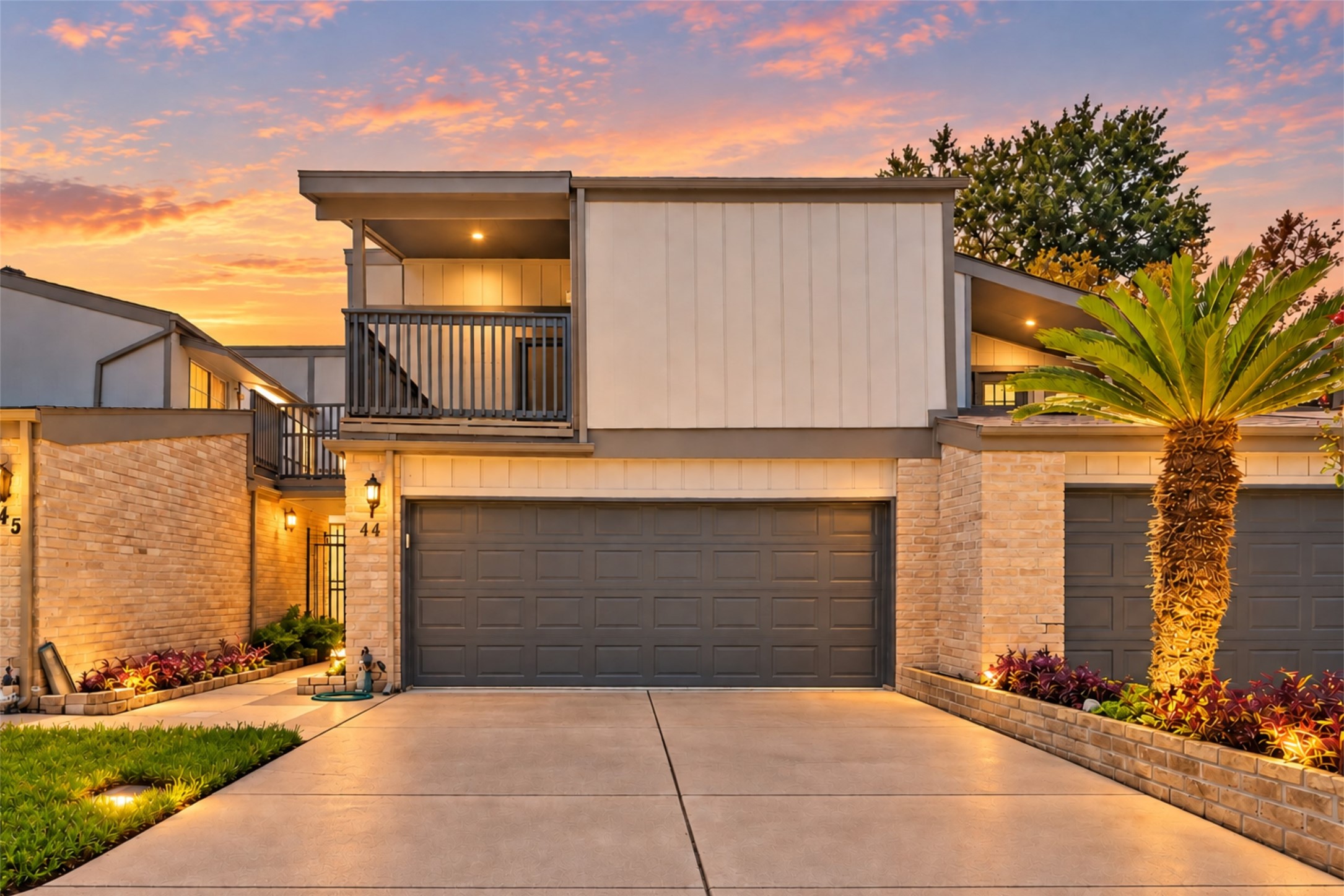 880 Tully Road