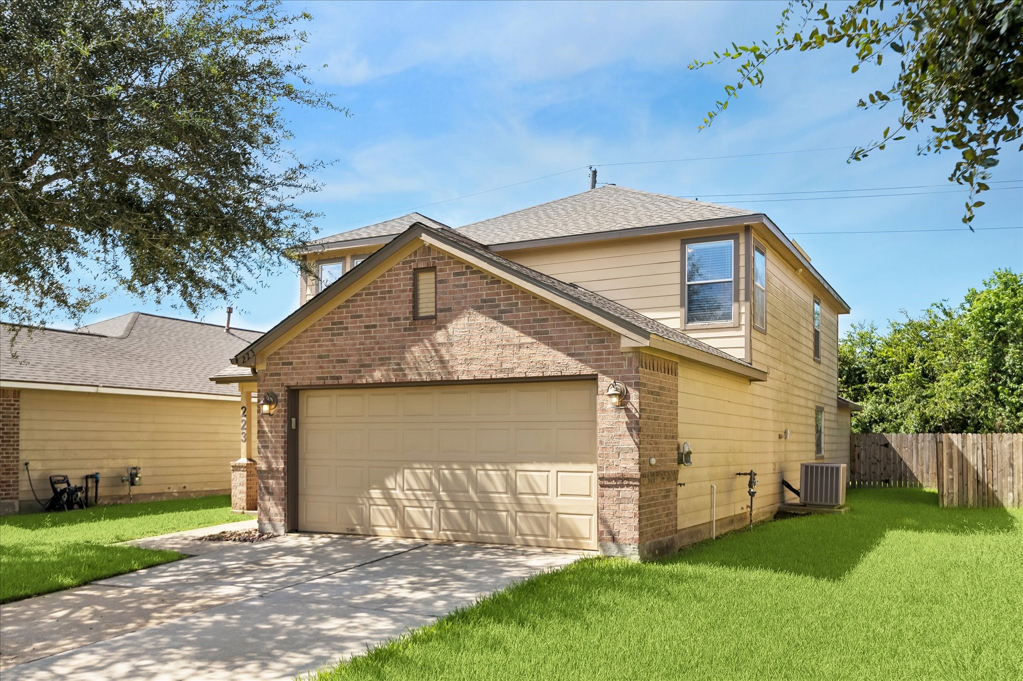 Listing photo 1