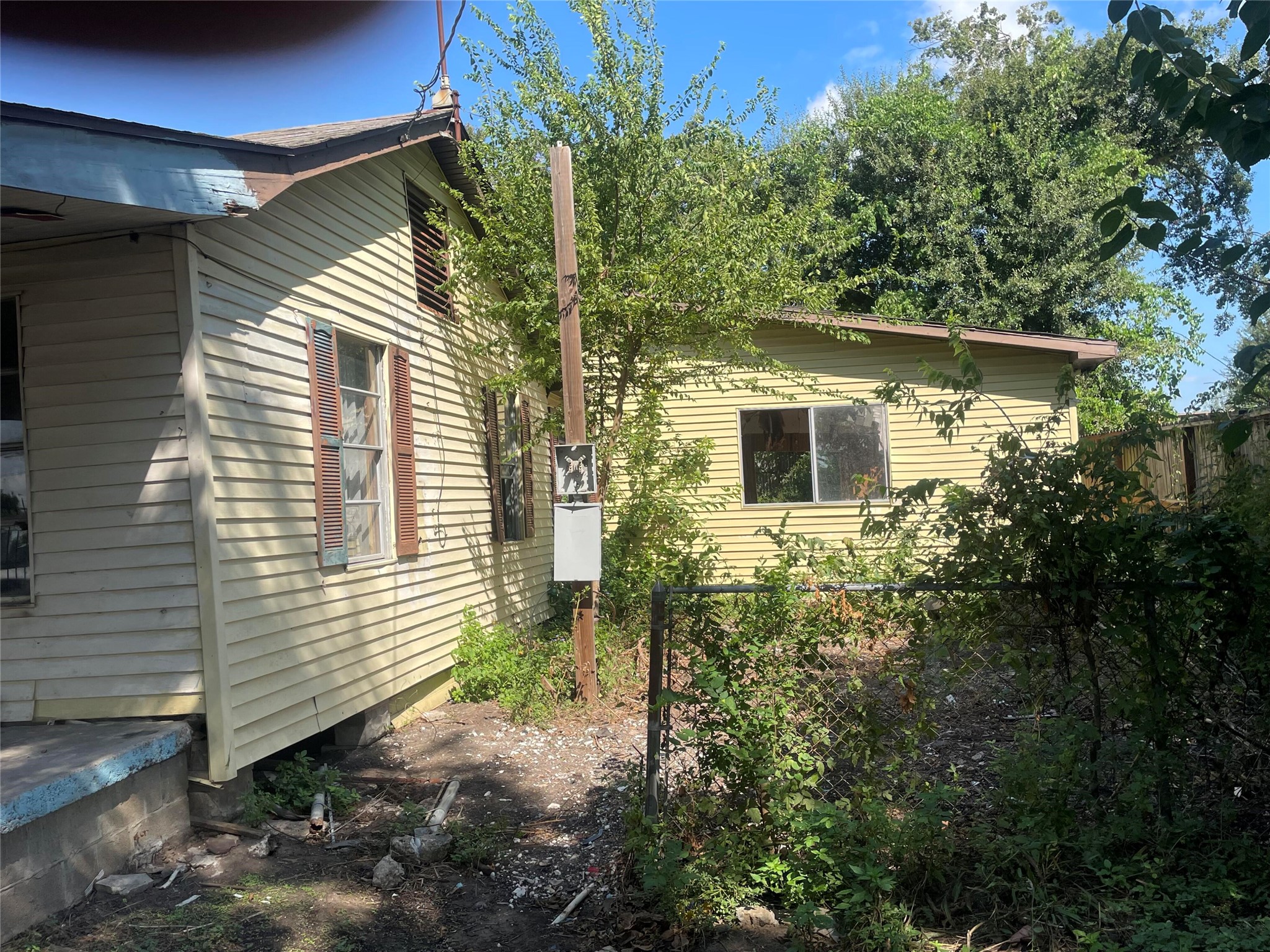 Listing photo 5