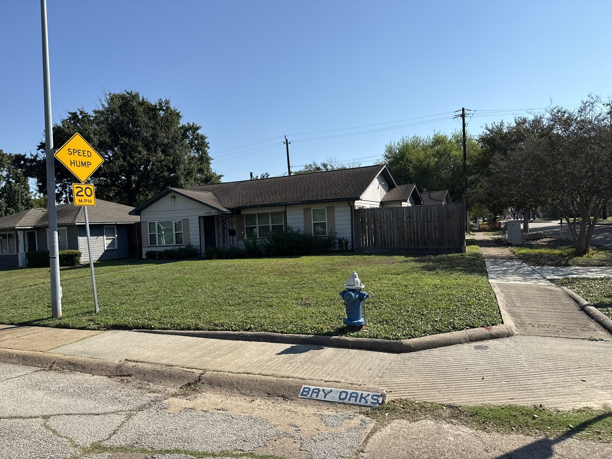 1102 Bay Oaks Road