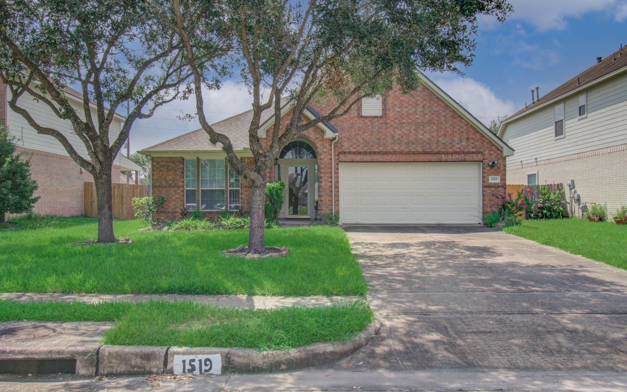 Listing photo 3
