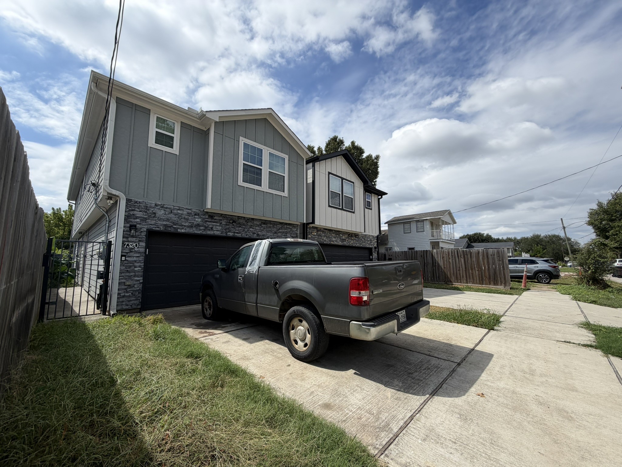 Listing photo 5