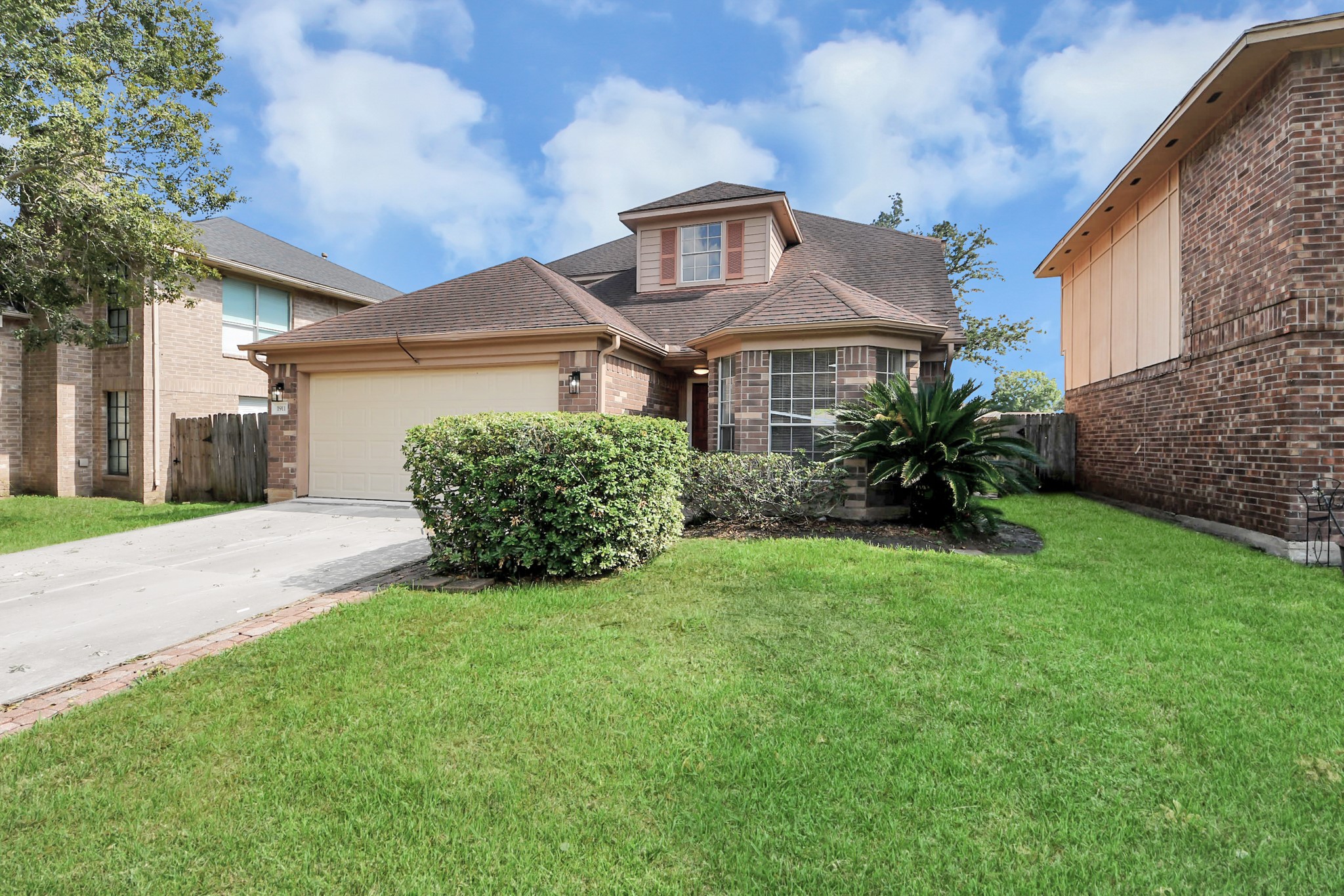 Listing photo 1