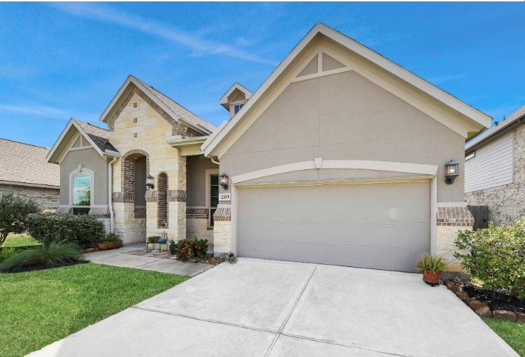 2215 Keystone Ridge Lane