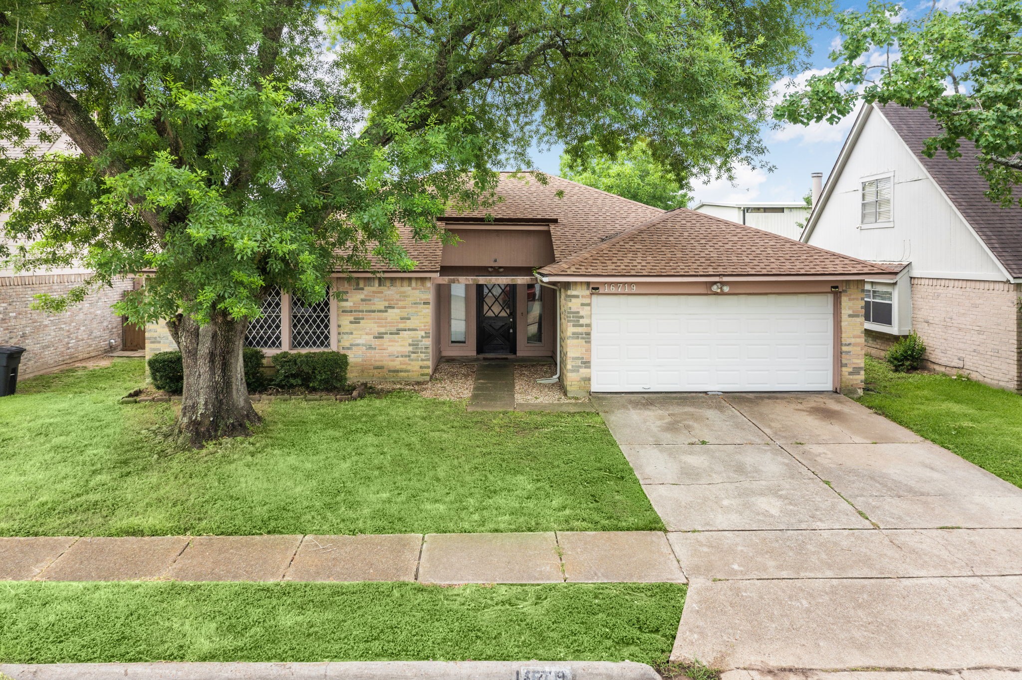 16719 Sky Blue Ln