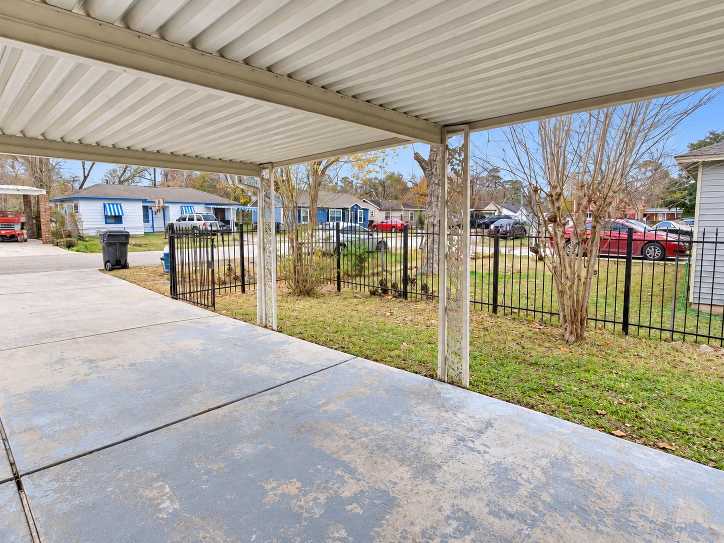 Listing photo 4