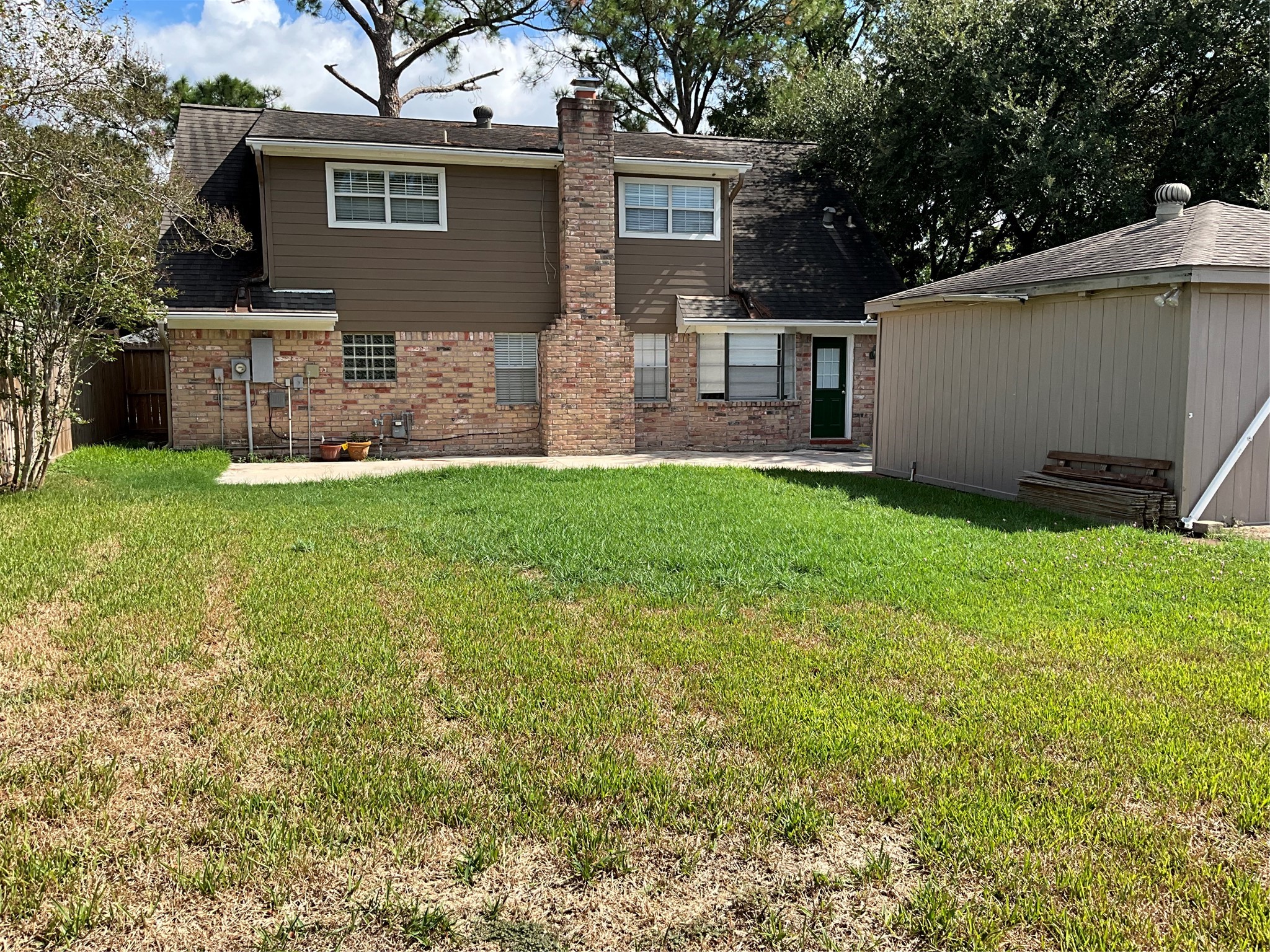 Listing photo 2