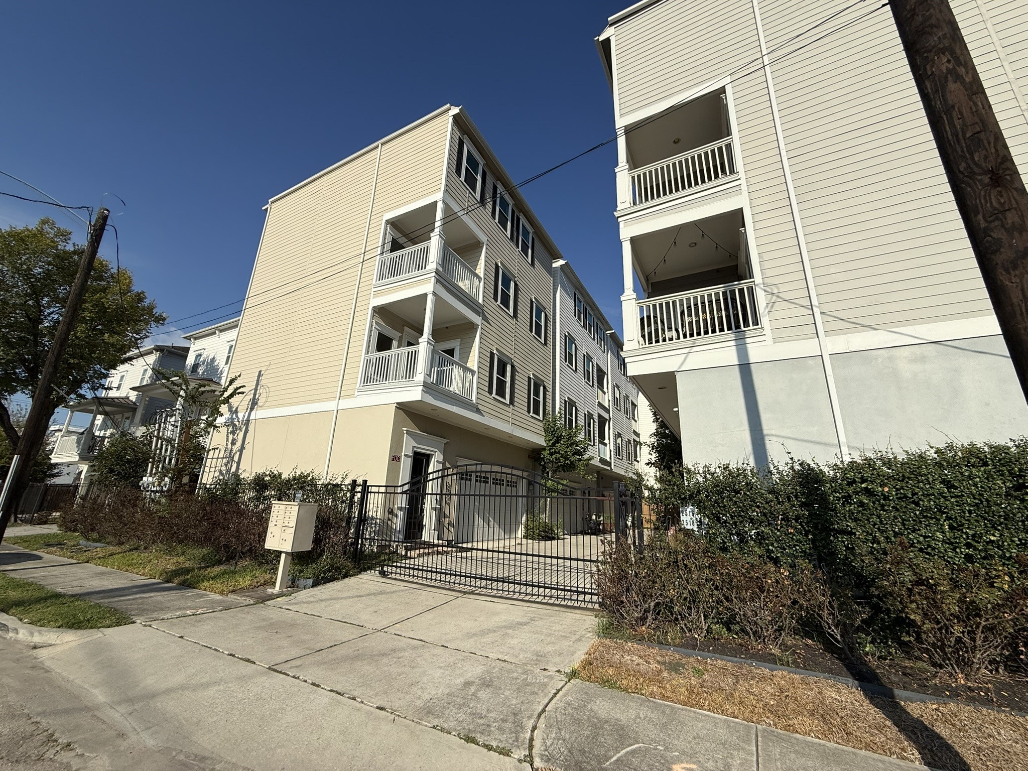 Listing photo 5