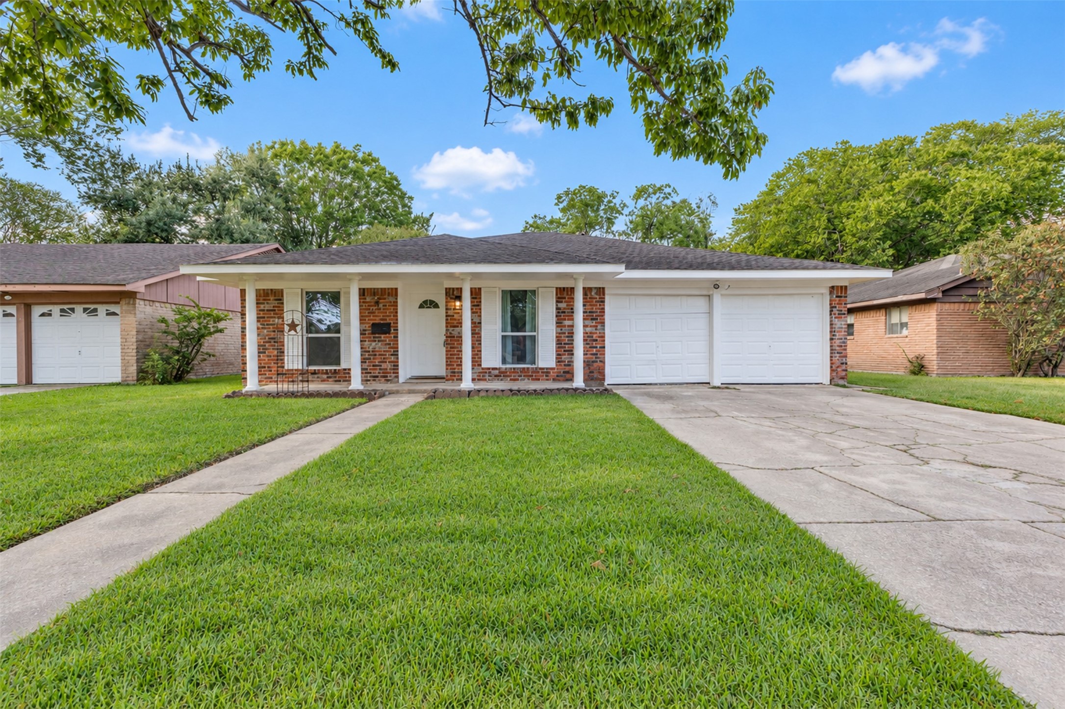 971 Wavecrest Lane