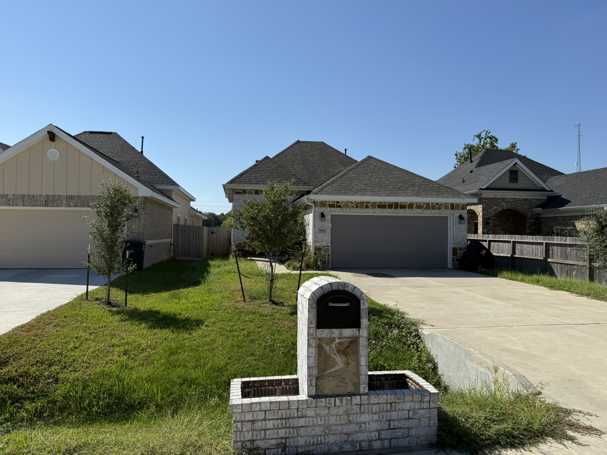 Listing photo 1