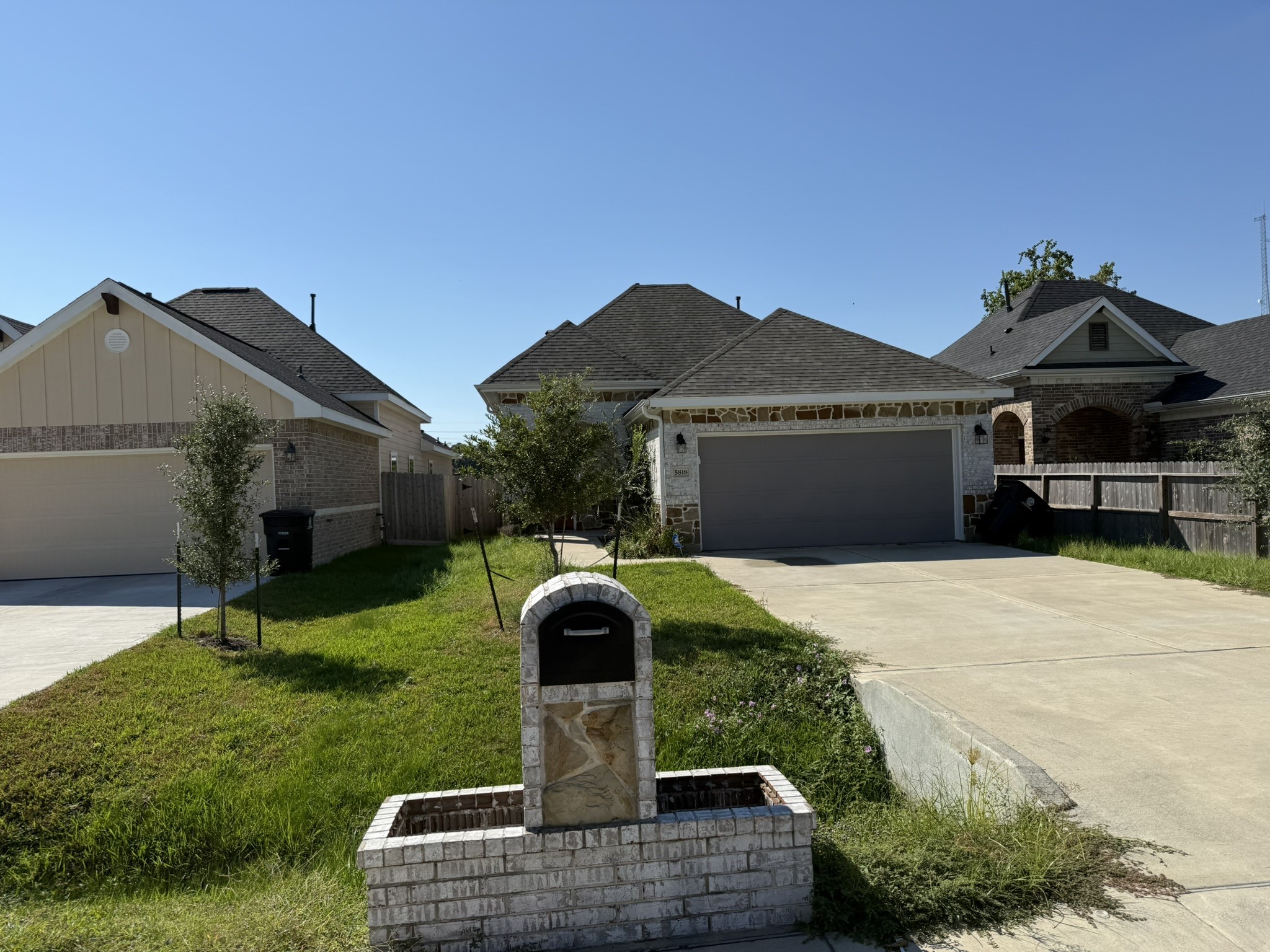 Listing photo 1