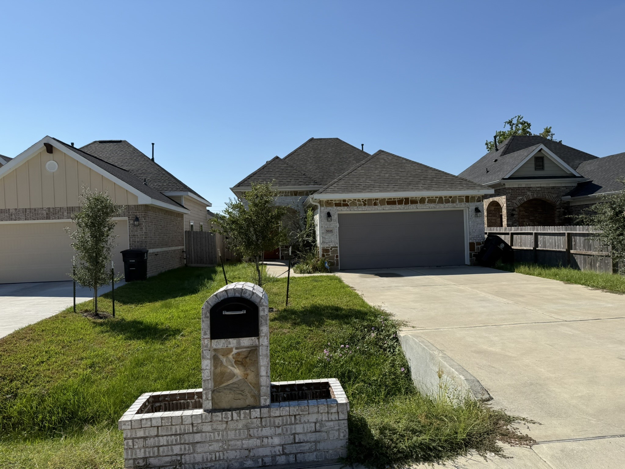 Listing photo 1