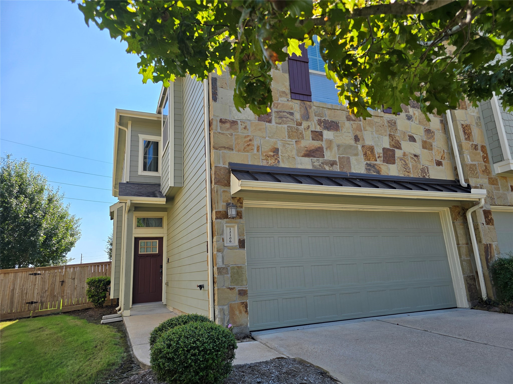 Listing photo 1