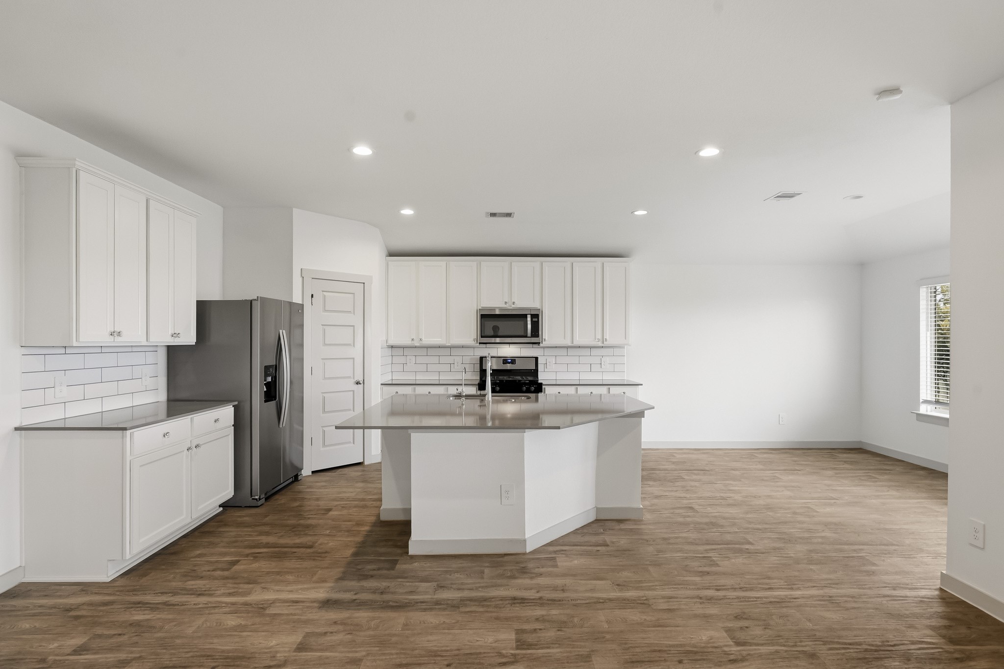 7119 Sunbreeze Lane
