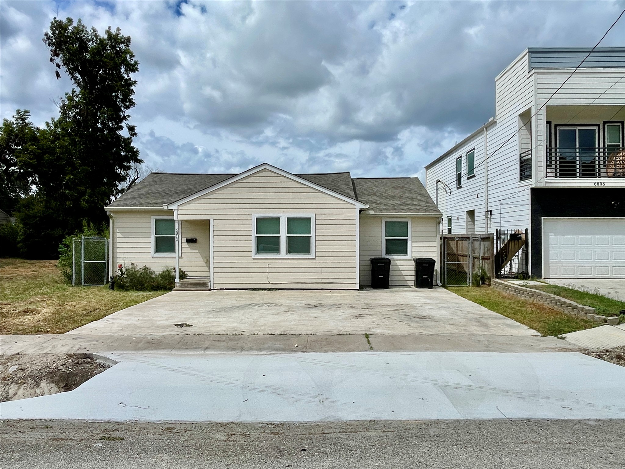 Listing photo 3
