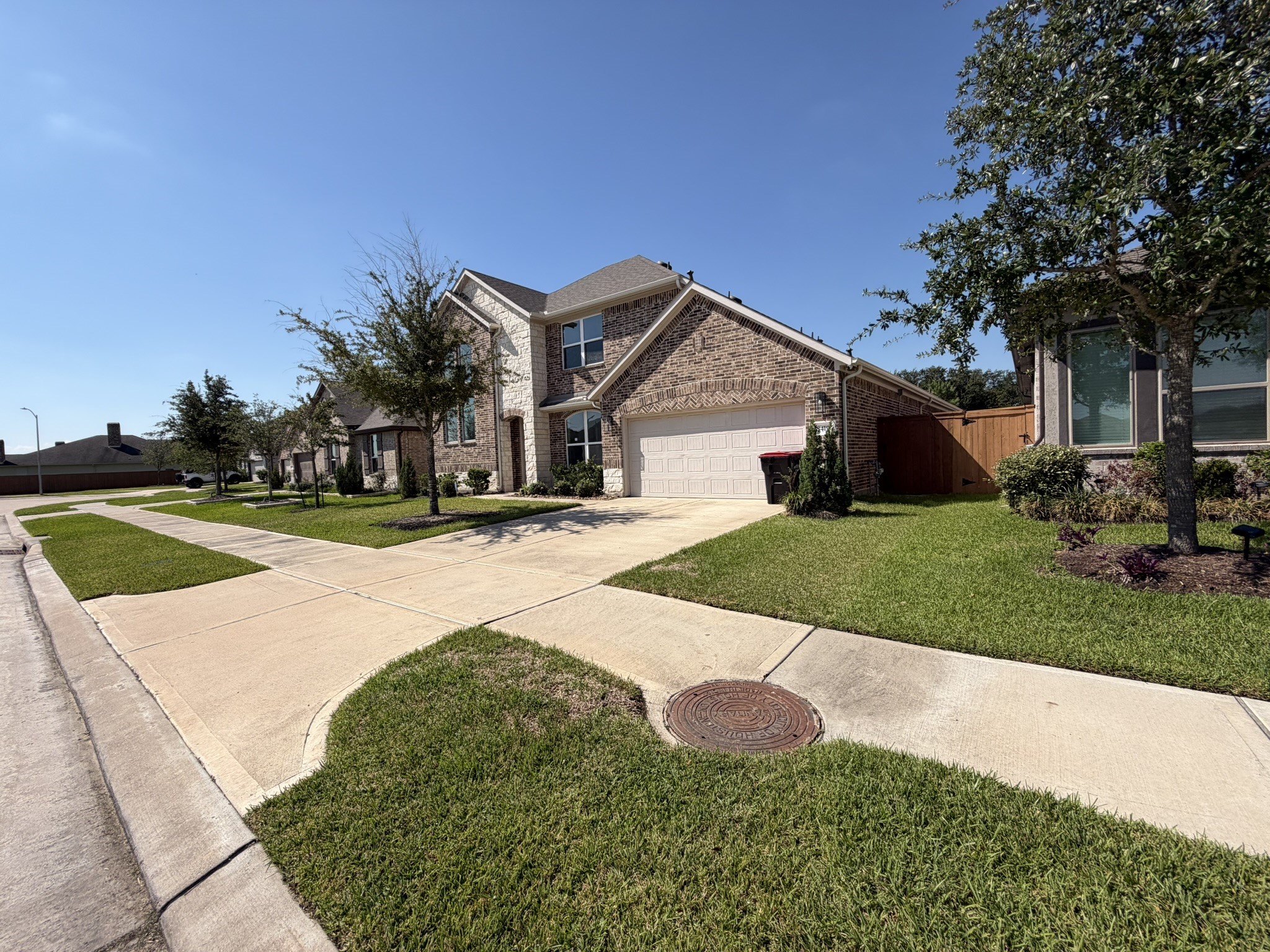 Listing photo 3