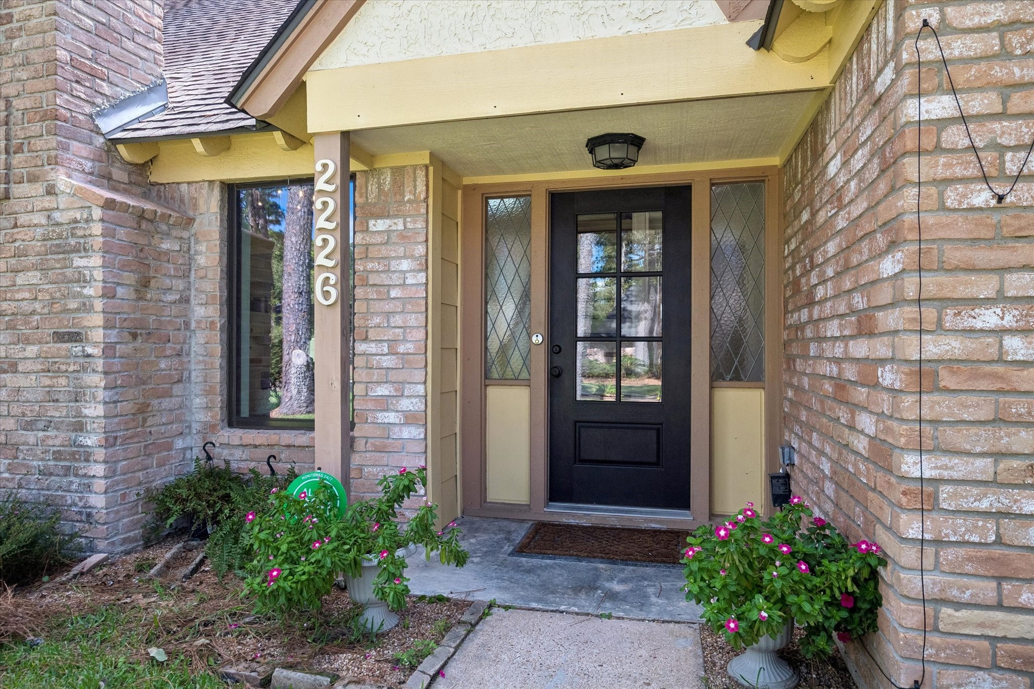 Listing photo 4