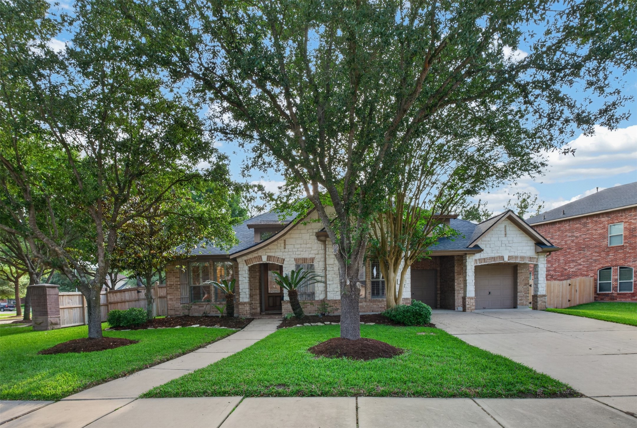 5923 Scarlett Bay Court
