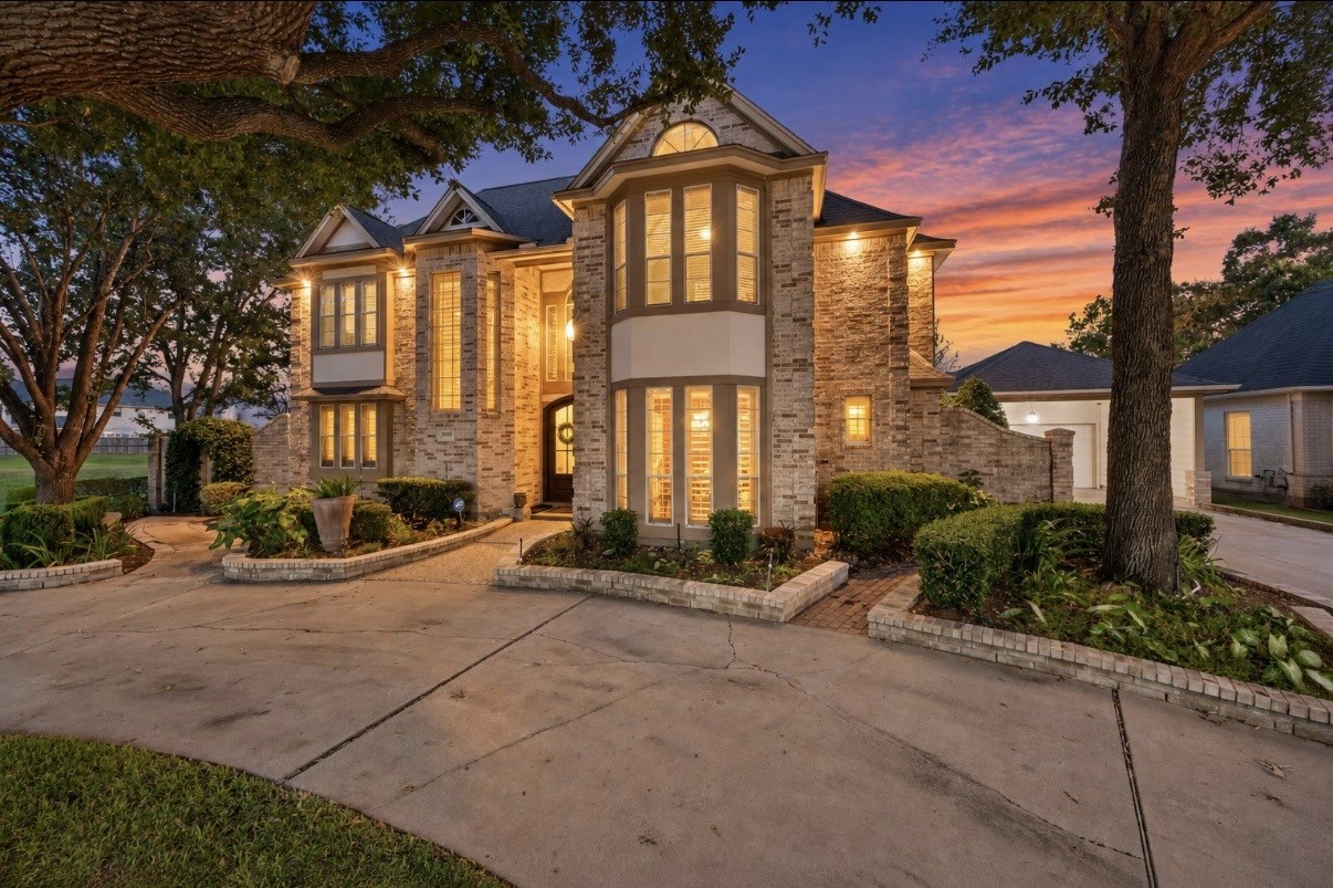 8503 Herts Road