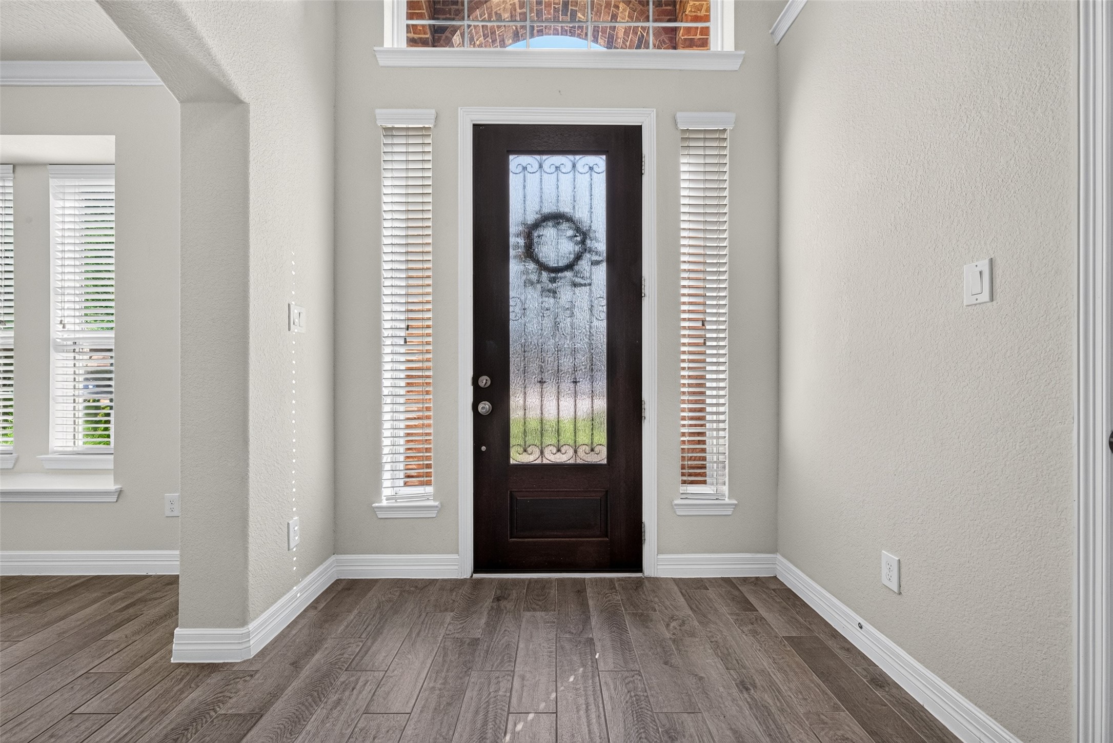 Listing photo 1