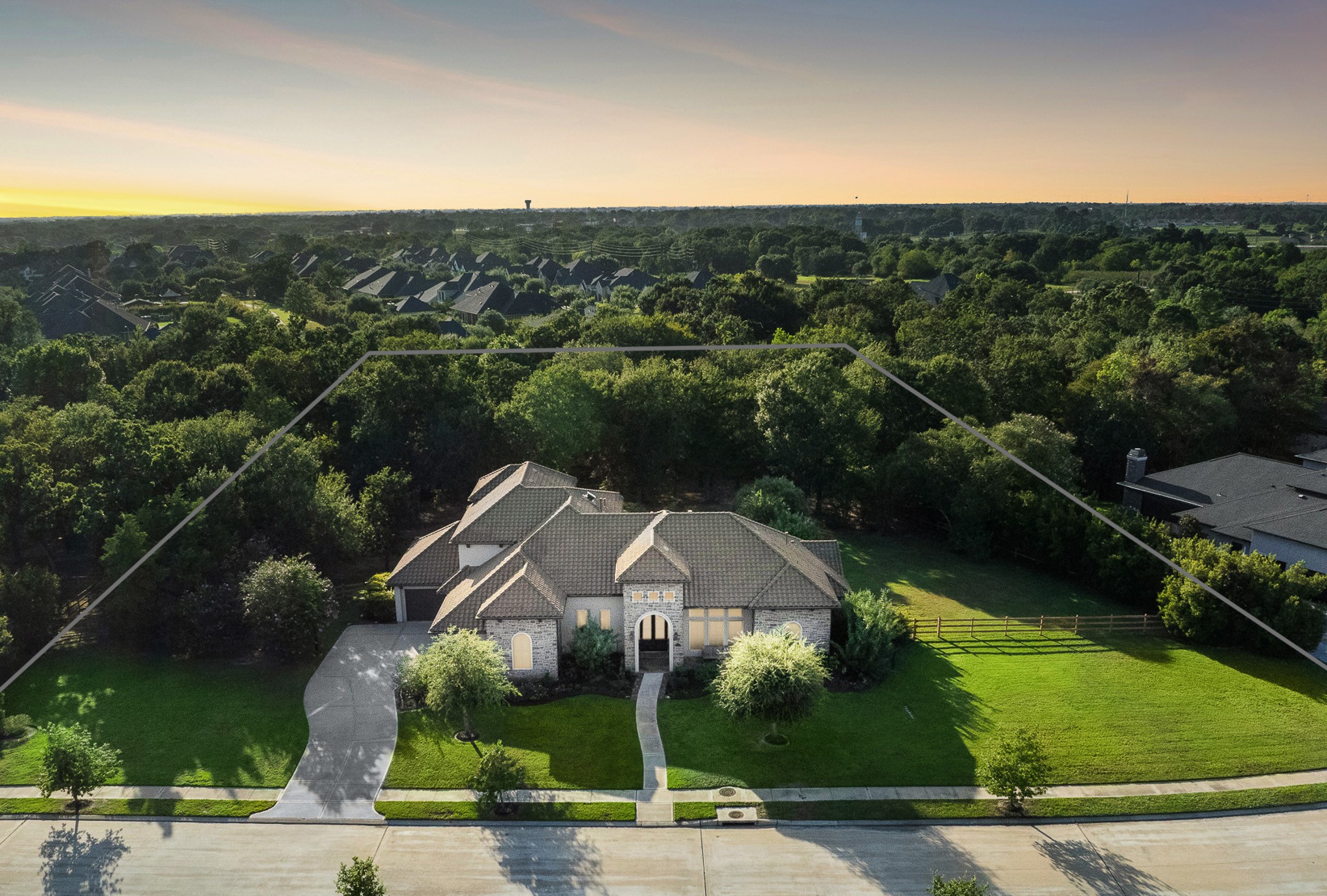 8603 Woods Hollow Trail