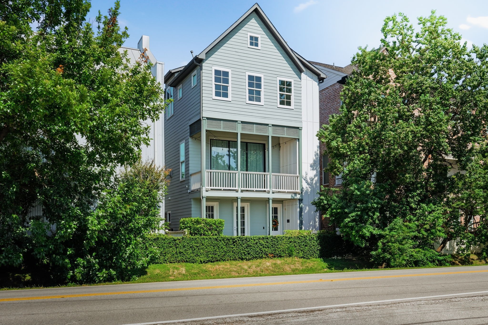 8624 Emnora Lane