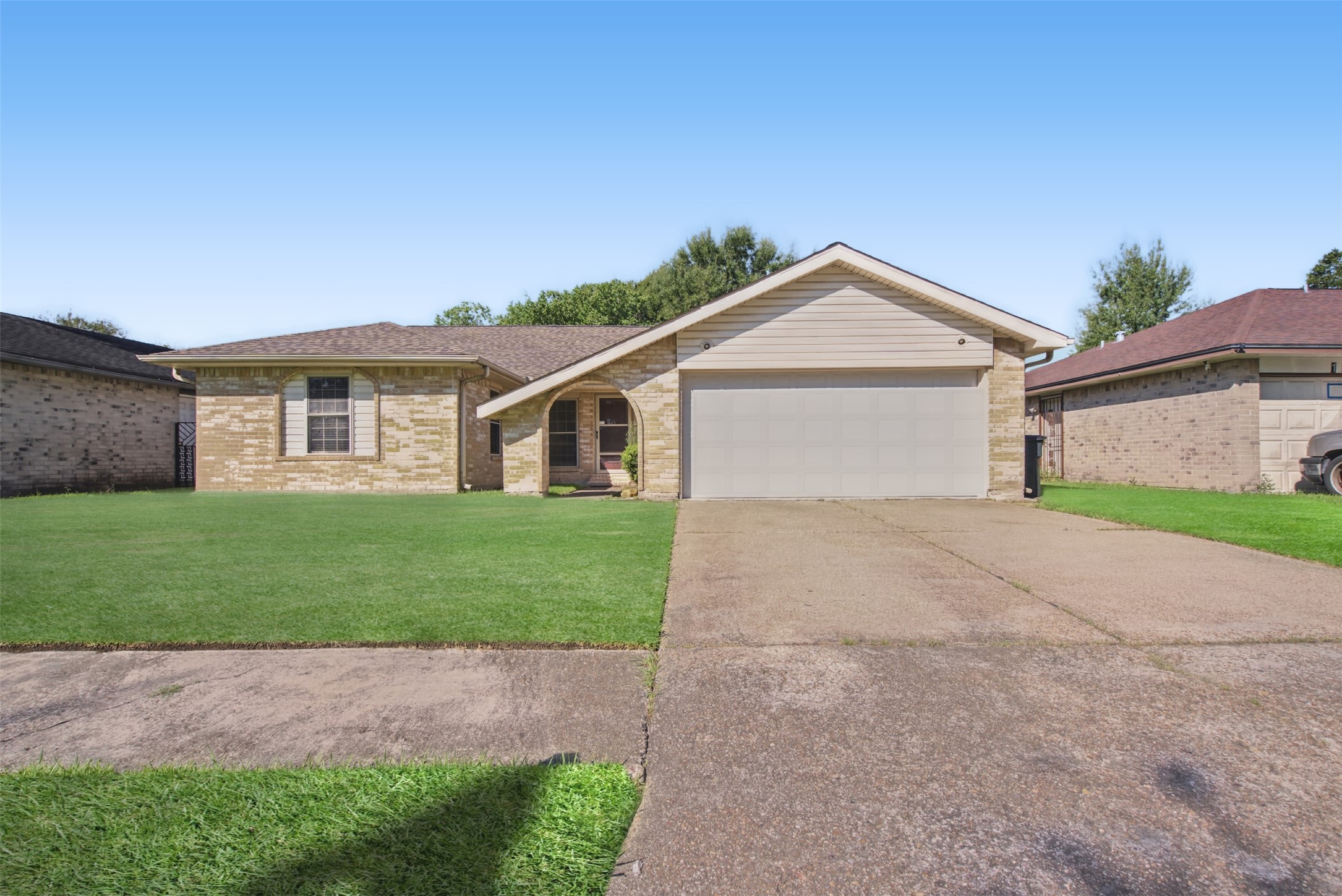 1323 Castle Glen Drive