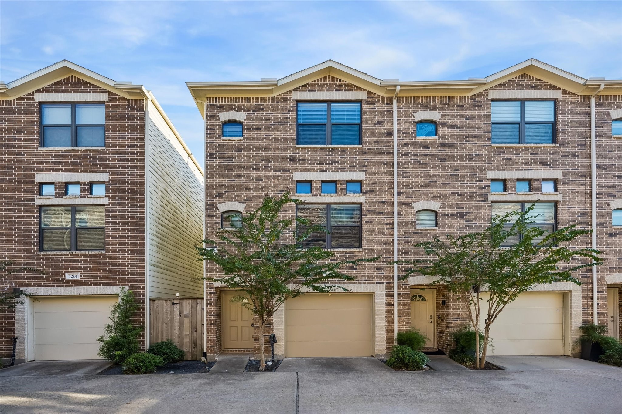 2710 Hullsmith Drive