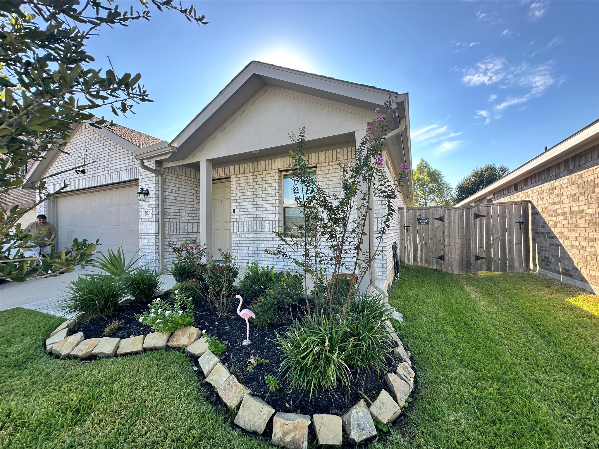 Listing photo 1