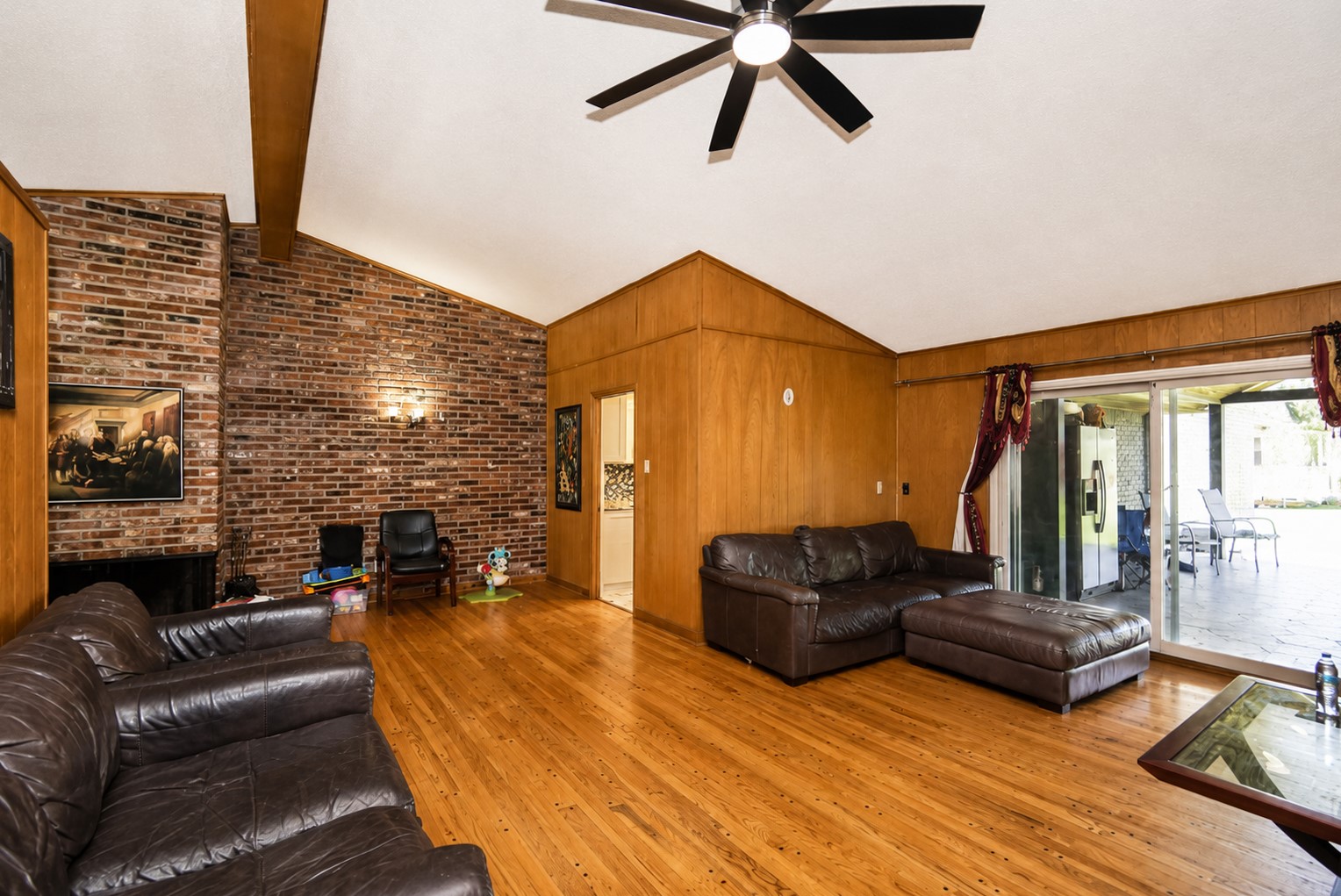 Listing photo 5