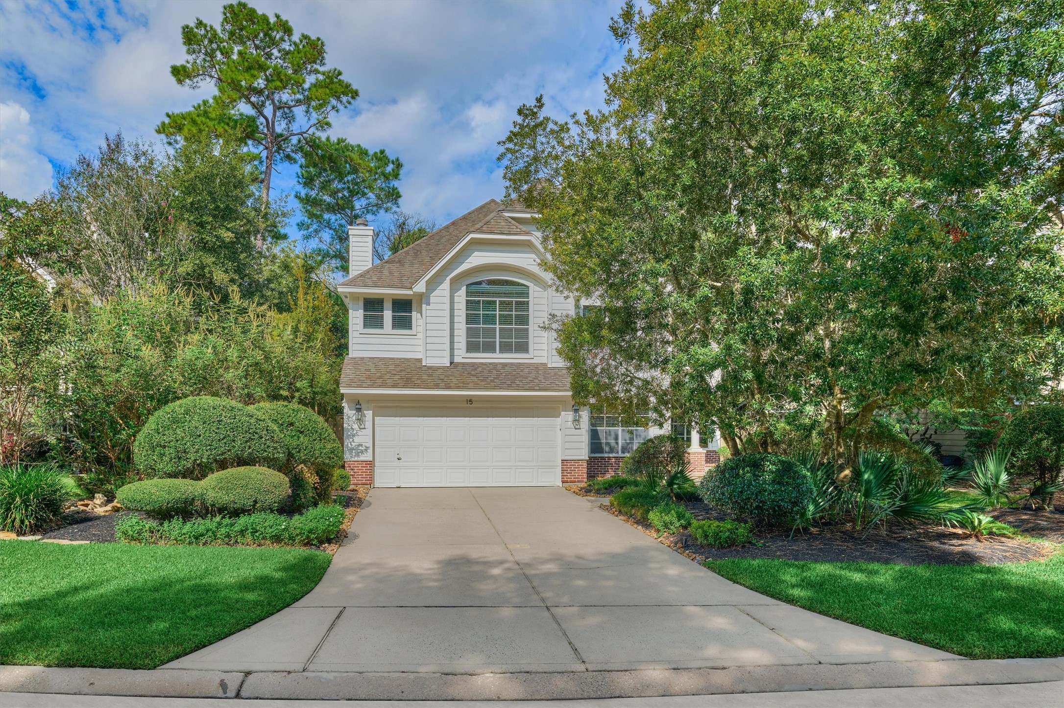 15 S Greywing Place