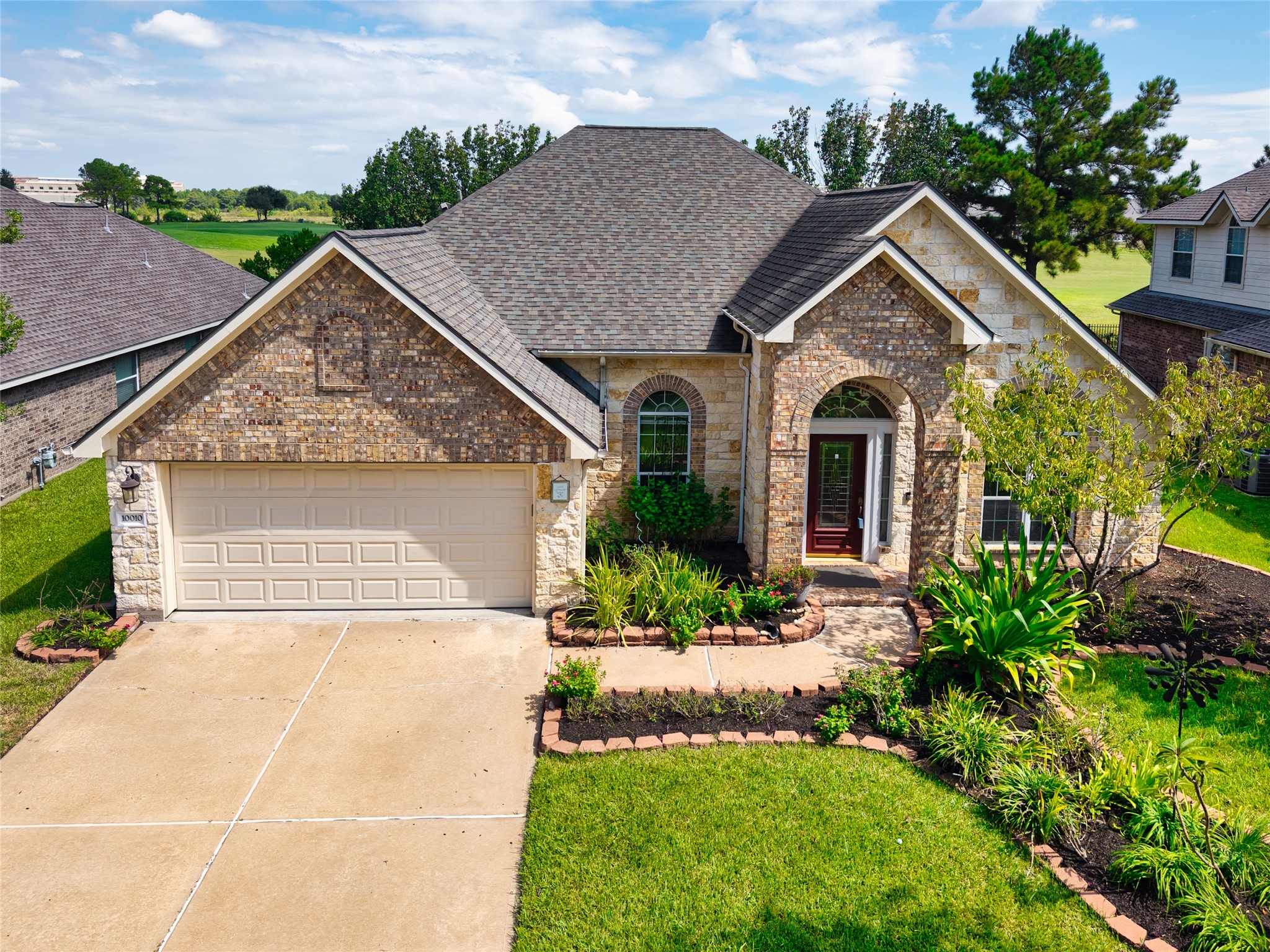 10010 Red Mesa Drive