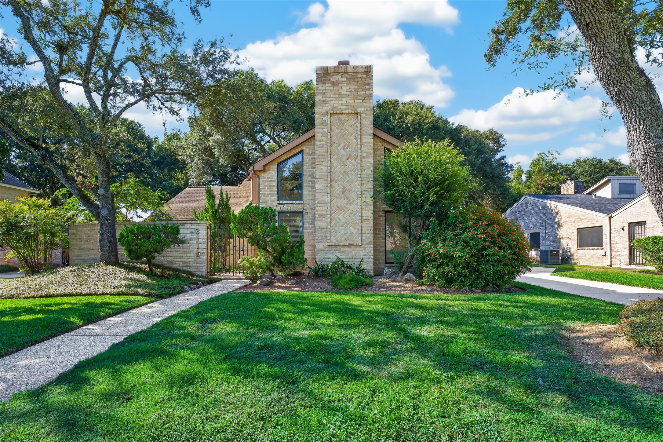 3119 Villa Lane