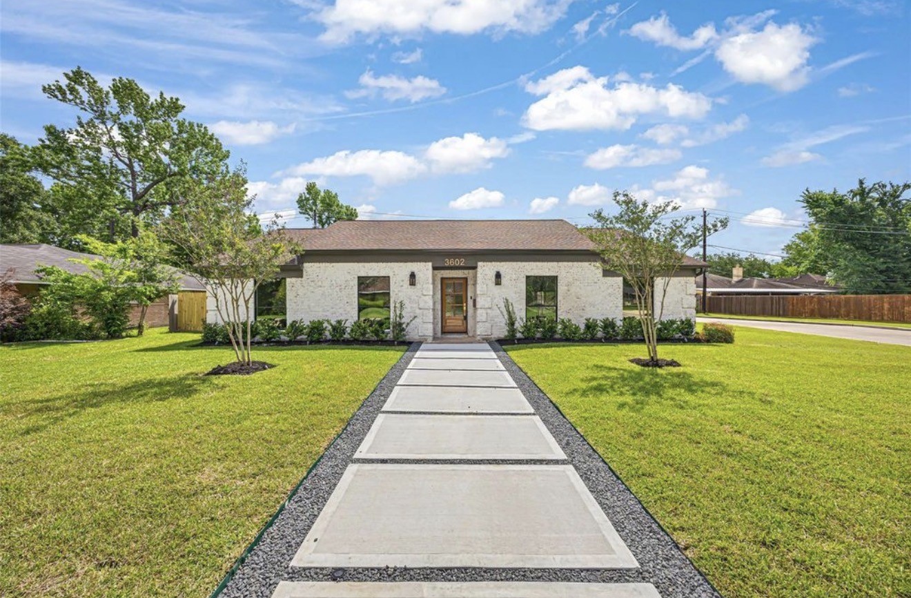 3602 Mona Lee Lane