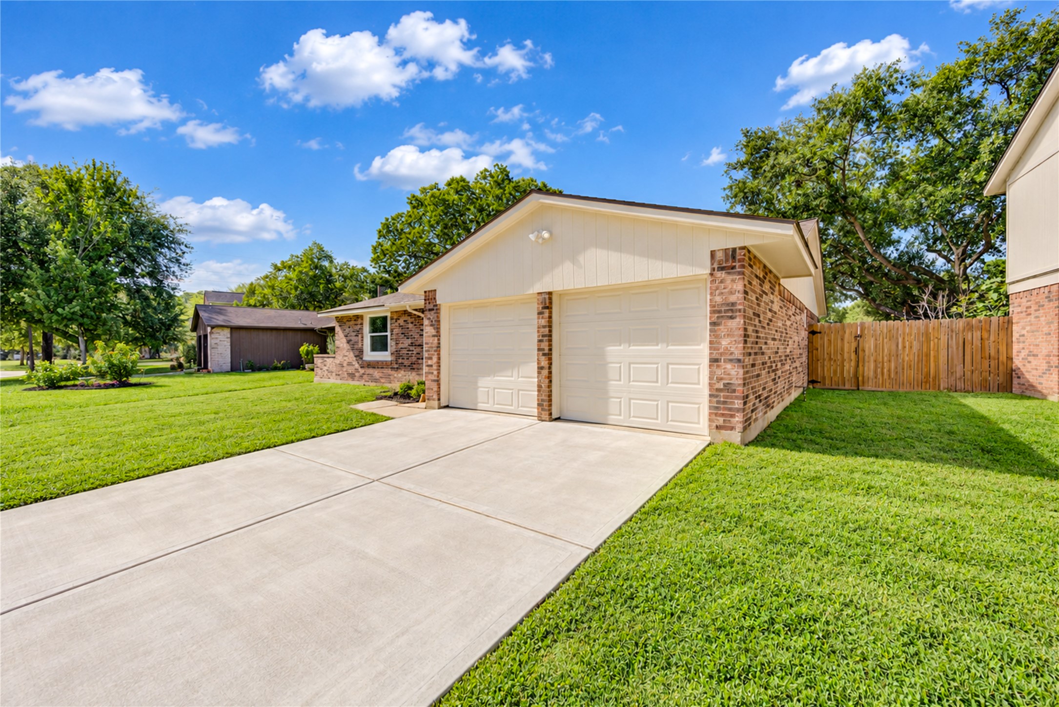 15106 Cypress Green Drive