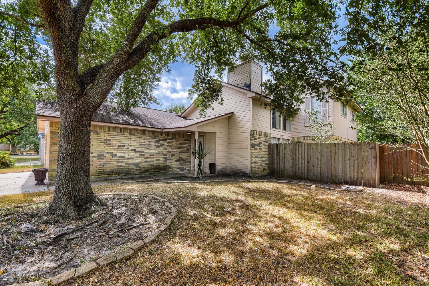 23807 Floragate Drive