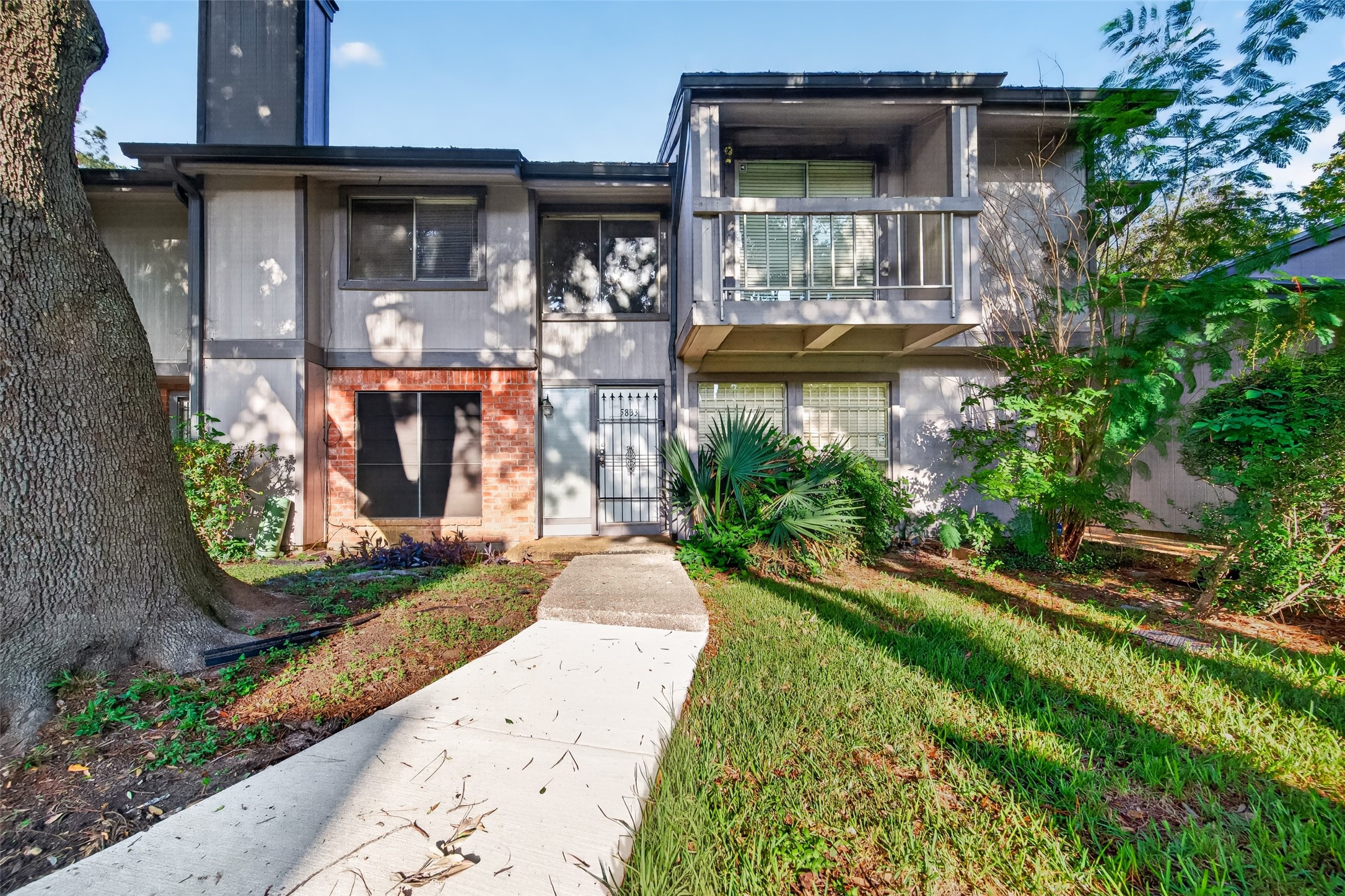 5833 Village Forest Court