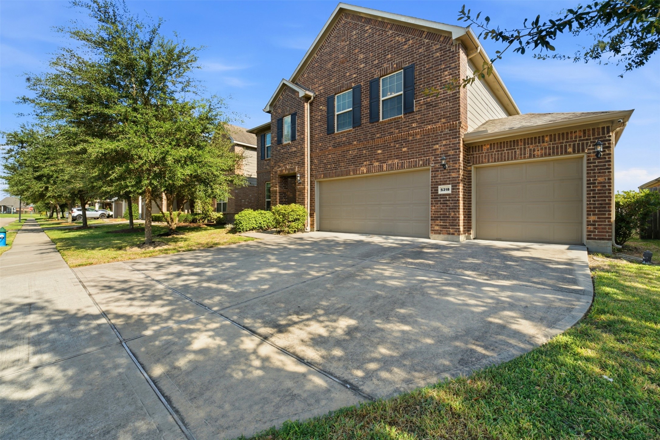 5318 Royal Sunset Court