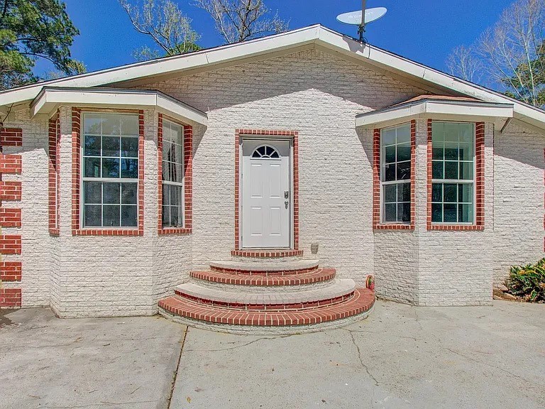 509 Adkins Street