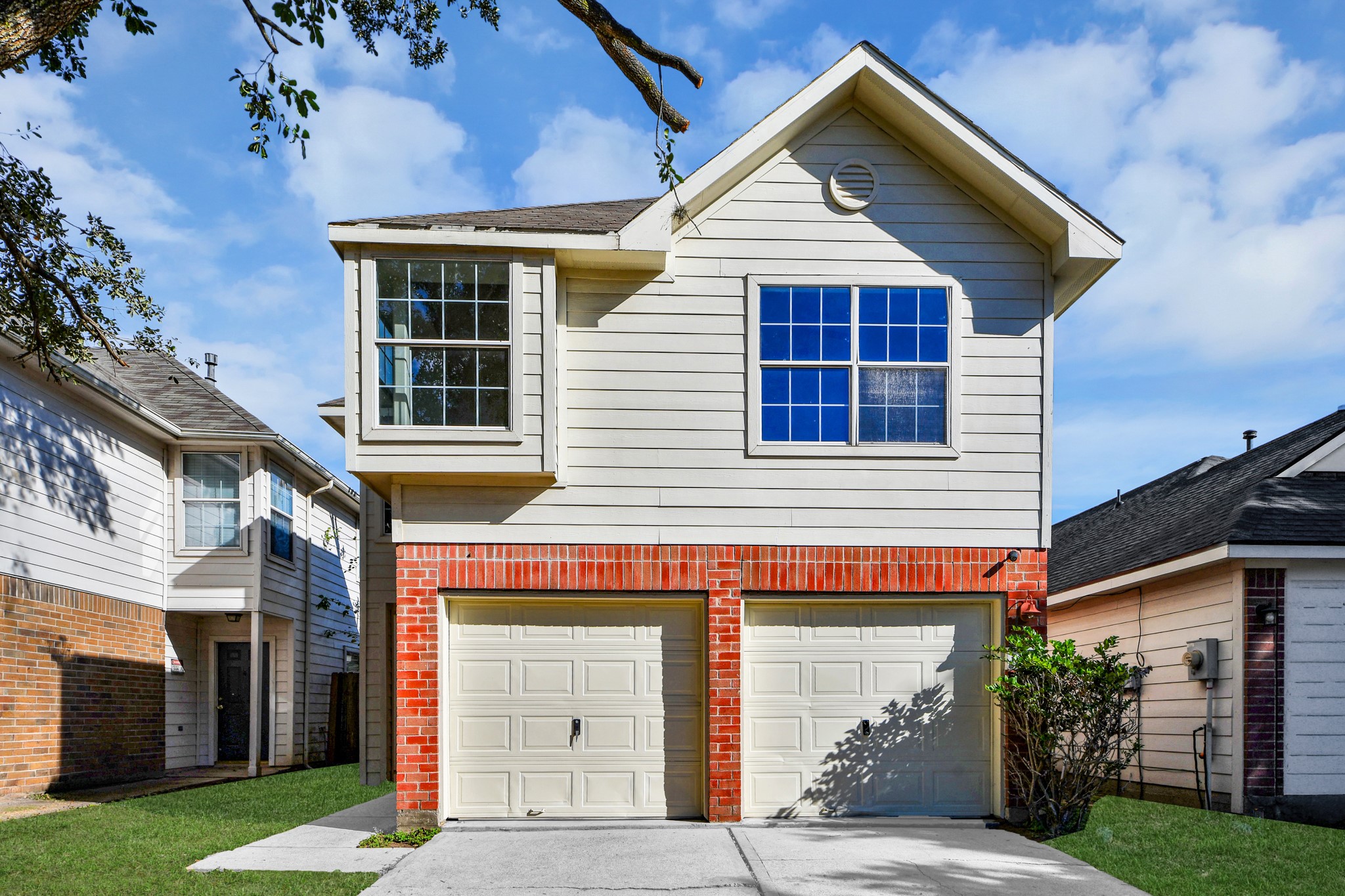 Listing photo 1