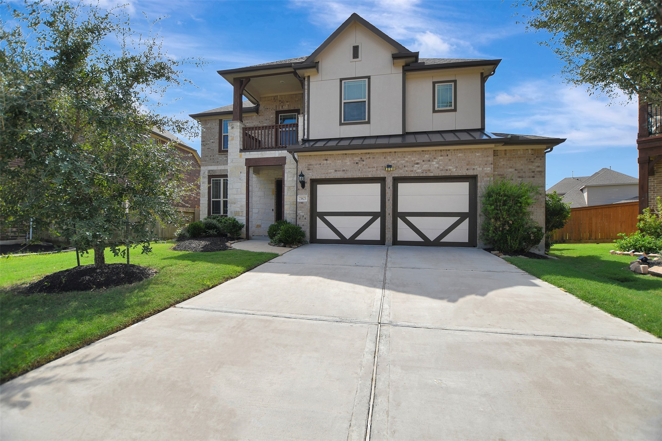 Listing photo 2