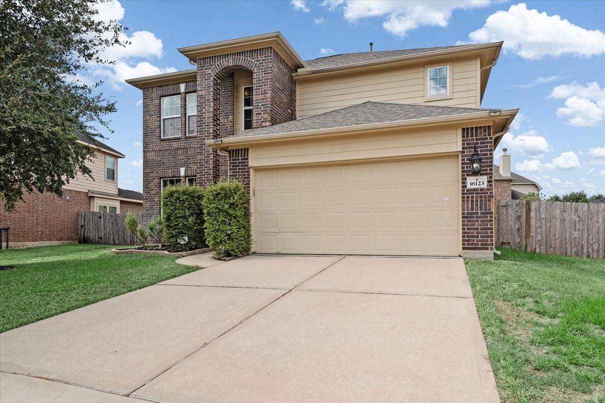 Listing photo 1