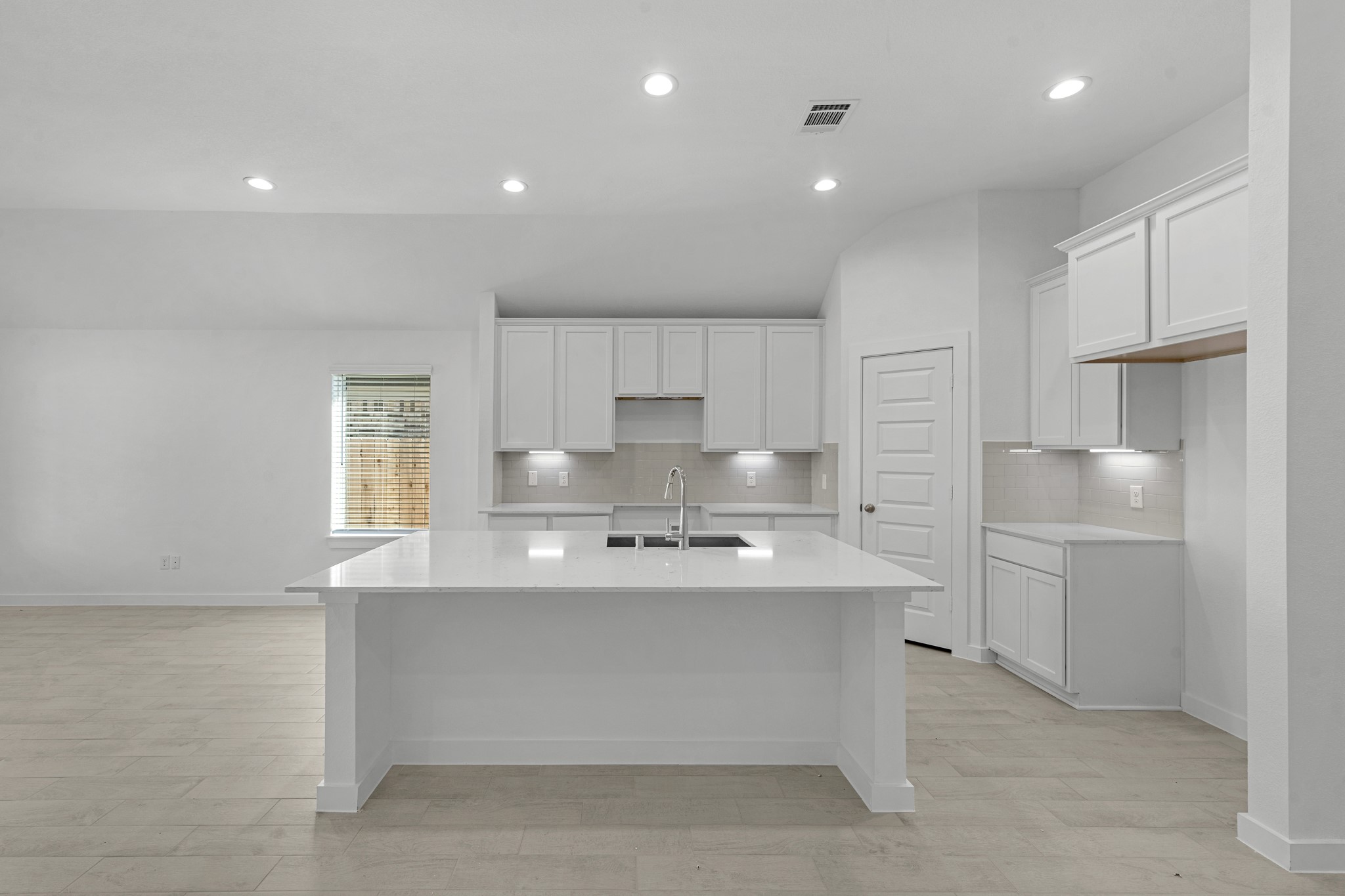 2530 Ivory Basewood Lane