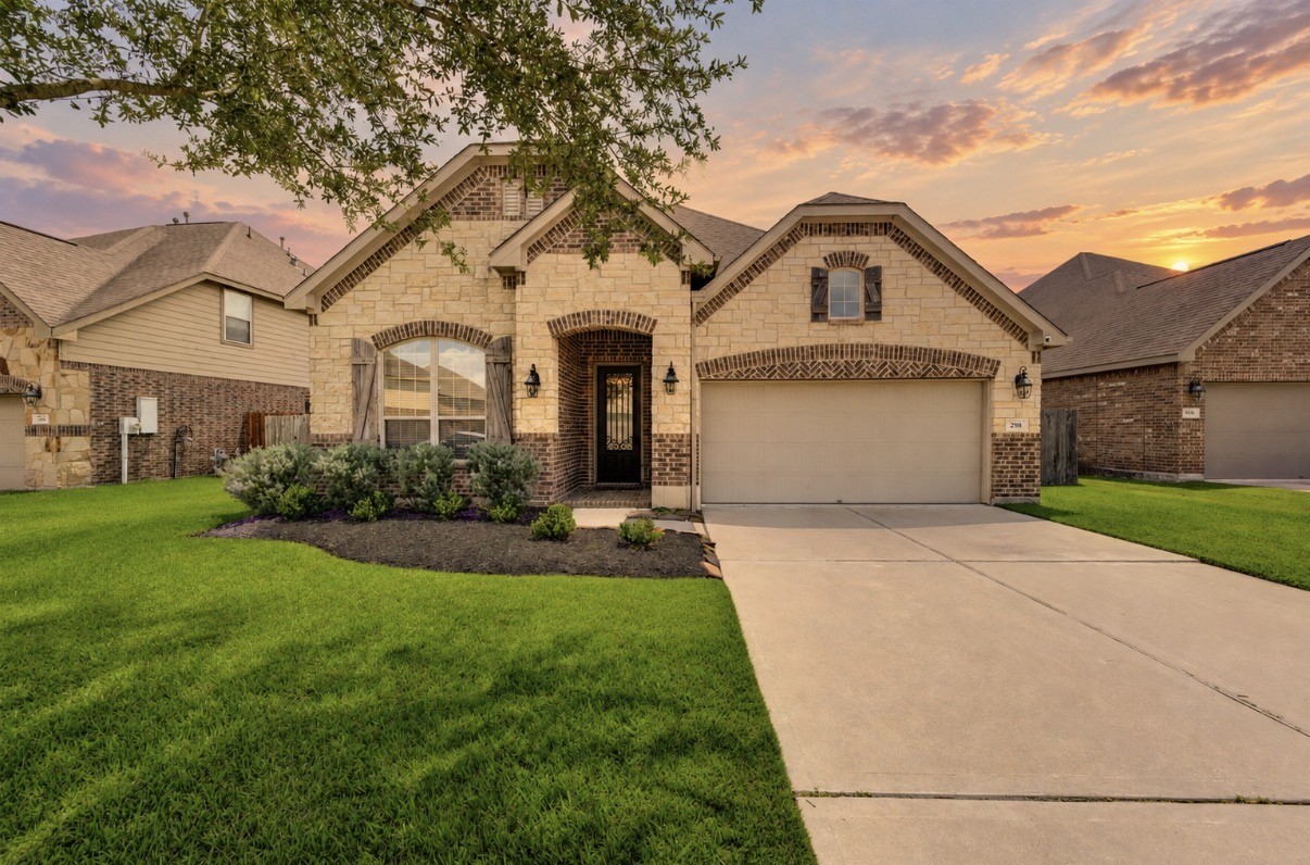 298 Clearwood Drive