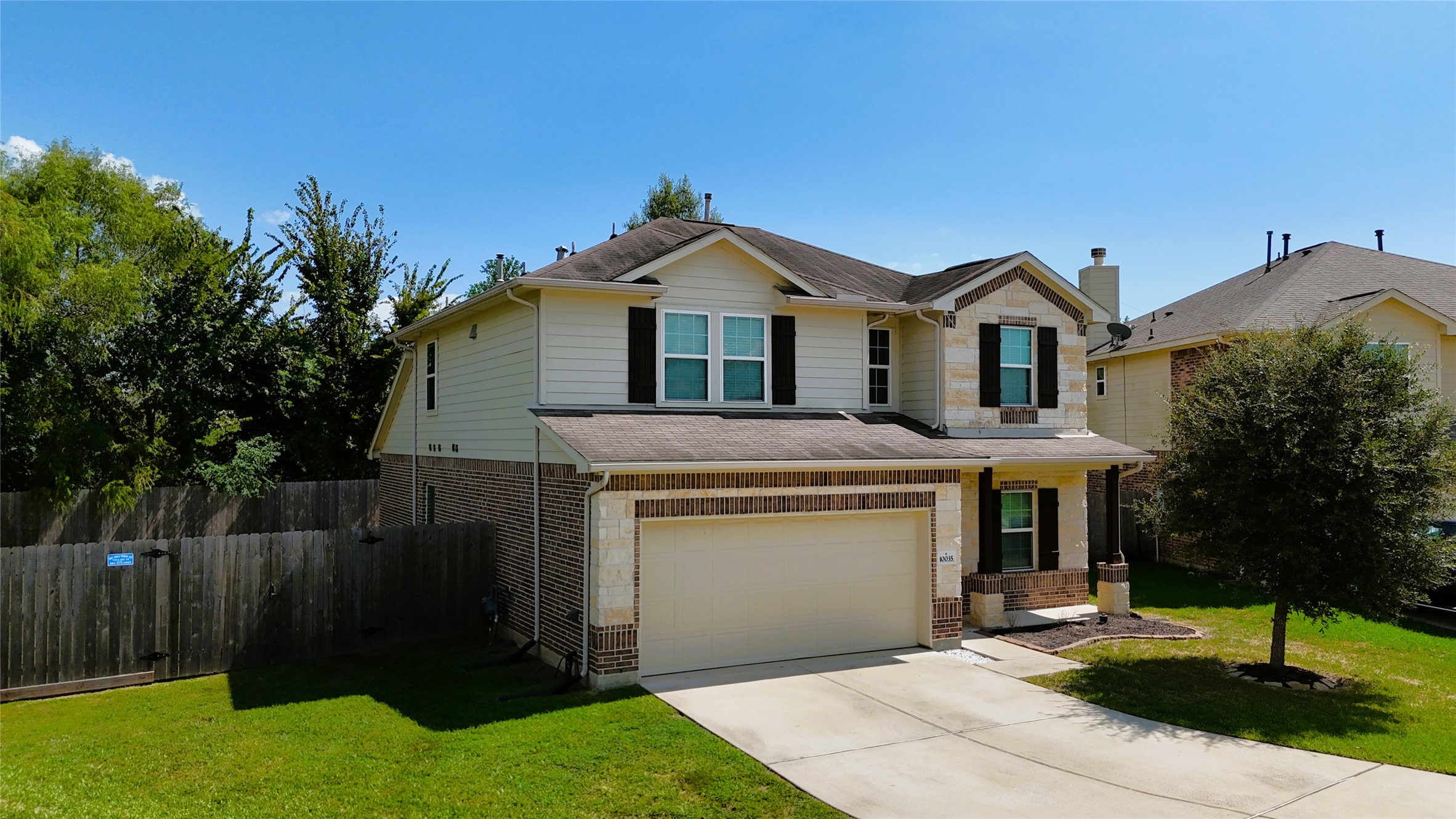 Listing photo 2