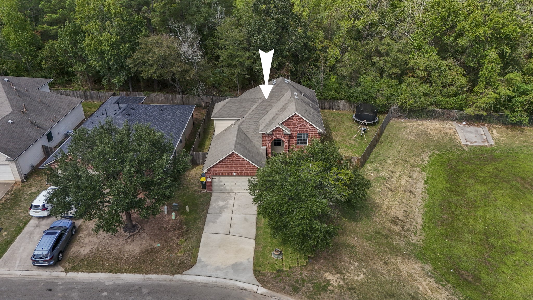 Listing photo 2