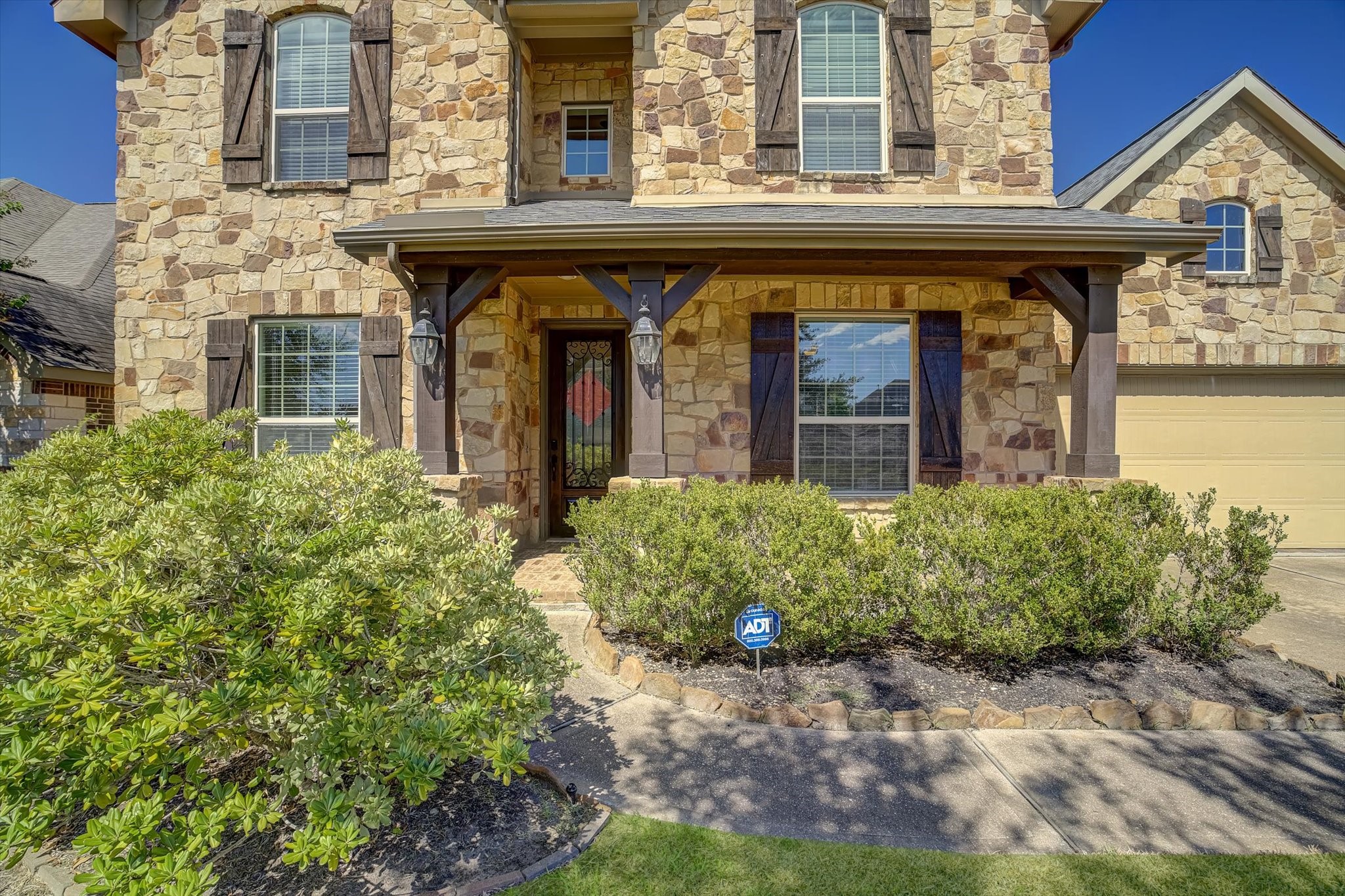 Listing photo 3