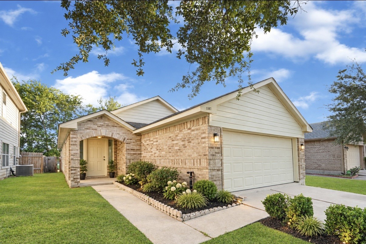 1107 Hampton Villa Lane